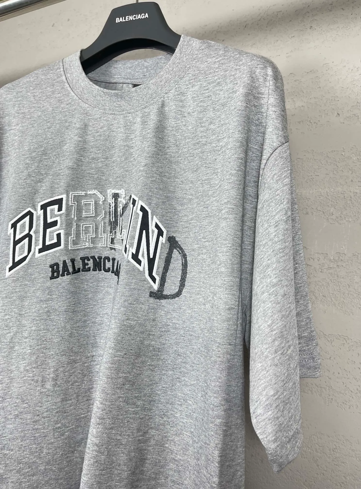 【 . Quality】BALENCI*GA/ BALENCI*GA#2024 New Arrival，Classic LOGO . T . 。 Authentic 。 ！ ZP . 260 ， . . . . Color Change。 。 。 12W ， ， . ， 。 OS . Same Style ：BL 223212 ：Dark Blue . Gray Size：XS L